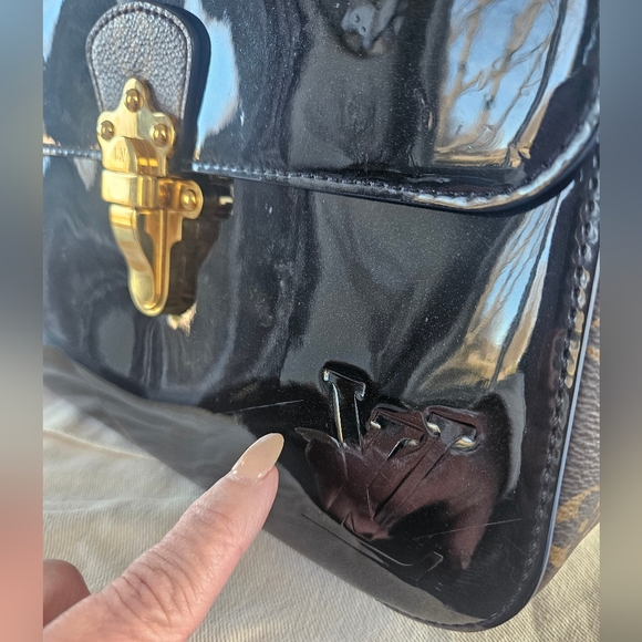 **SOLD**Louis Vuitton Cherrywood Vernis PM Handbag - Picture 5 of 16